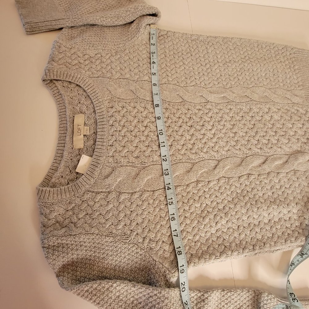 NEW, LOFT Multi Cable Design, Loose Fit, Ladies Grey Crew Neck Sweater, Size M - Picture 7 of 11